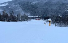 Čtrnáctiletá snowboardistka skončila v nemocnici, srazila se s lyžařem