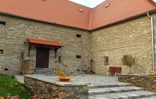 Tip na výlet: Nejdřív tvrz, pak sýpka a nyní si expozice pro návštěvníky. Vyrazte do Ludéřova