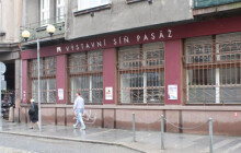 Výstavní síň Pasáž zavírá. Stěhují se tam úředníci