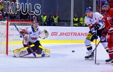 Improvizovaná obrana Motor nezastavila. Kohouti jedou z Budějovic bez bodů