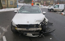 Nedal přednost. Řidič dodávky vyvázl z nehody z pokutou