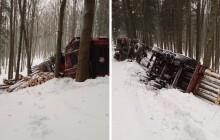 FOTO: Na silnicích to klouže. Hasiči jsou v akci po celém kraji