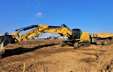 Na dálnicích úřadují dampry i pyrotechnici. Jak pokračují stavby?