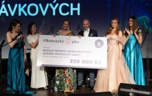 Aukce Olomouckého plesu vynesla 230 tisíc korun na dobročinné účely
