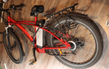 VIDEO: Kradli kola i stavební nářadí. Policie dopadla skupinu zlodějů