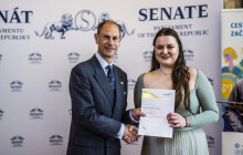 Studentku z Olomouce ocenil princ Edward. Cena jí otevře dveře ke studiu v zahraničí