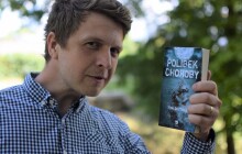 Svět se asi inspiruje mojí knihou, říká autor Polibku Choroby Tom Gottwald