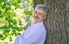 Staráme se o 250 hektarů zeleně. Sídliště nejde udržovat stejně jako parky, říká Bačák