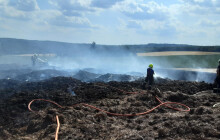 Jeden požár za druhým. Hasiči i obce bojují se suchem