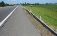 Řidič poškodil svodidla na dálnici u Olomouce a ujel. Policie hledá svědky