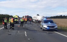 Tragická nehoda na Přerovsku. Motorkář nepřežil srážku s náklaďákem