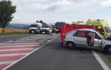 Další tragická nehoda. Řidič nepřežil srážku dvou aut