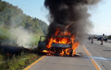 Hasiči zasahovali u požáru na D1. U Bělotína hořelo auto