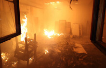 Bouřky i požáry. Hasiči řešili propadlou střechu a hořící dům v rekonstrukci