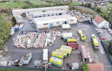 Třídí směsi plastových odpadů. Budete hlasovat pro Global Recycling?