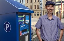 KOMENTÁŘ: Olomouc objevuje modré zóny. Město chce peníze od občanů