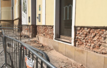 Vlhkost i kanalizace. Opravy VMO jen letos vyjdou na několik milionů korun