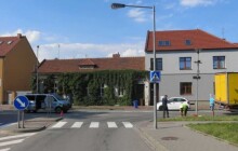 Vážná dopravní nehoda v Prostějově. Řidič nákladního auta přehlédl cyklistku