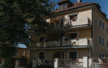 Místo obchodu s chudobou sociální služby. Víme, co bude s areálem Jiskrových kasáren