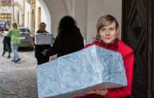 Dárky už míří za dětmi. Charita jich nasbírala plný kamion