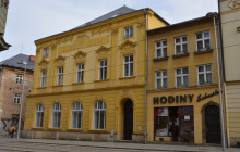 Co se děje v Lidovém domě? Nahlédněte do organizace Za sklem o. s.