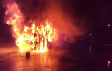 Požár autobusu na Lipenské. Hasiči zasahovali v Olomouci