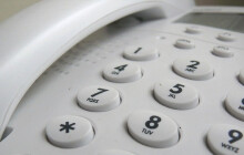 I andělé občas potřebují pomoc. Strážníci asistovali operátorce tísňové péče