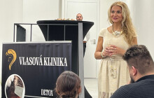 Vrací lidem s vlasy i sebevědomí, Yvetta Blanarovičová otevřela další Vlasovou kliniku