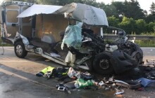 Řidič dodávky usnul za volantem a způsobil vážnou dopravní nehodu na dálnici D35, s těžkými zraněními byl převezen do nemocnice