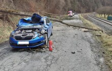 Silný vítr v Olomouckém kraji. Hasiči vyjíždí k desítkám událostí