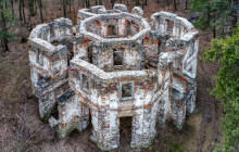 Tip na silvestrovský výlet: Letohrádek připomínají už jen zdi, poustevna a rozhledna