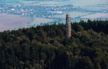 Tip na výlet: Navštivte rozhlednu Kelčský Javorník s výhledem na Hostýnské vrchy