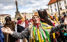 Olomoucké masopustní veselí zve na folklor, jarmark i ledový fotopoint
