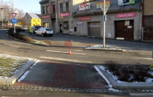 Srazila chlapce na přechodu, ten později musel na vyšetření. Policie hledá svědky nehody