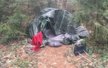 Tři týdny tábořil v lese na Svatém Kopečku. Zakročila městská policie