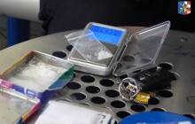 VIDEO: Olomoučtí policisté a celníci si v pátek došlápli na uživatele drog. Zjistili více než třicet přestupků