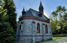 Tip na výlet: Poutní místo mezi horami. Objevte kapli francouzského světce