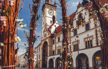 Akce na víkend: Velikonoční jarmarky, program v jeskyních i Monty Python v kině