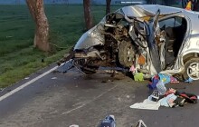 Tragická nehoda na Prostějovsku. Řidič náraz do stromu nepřežil