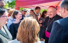 Vyzval věřící k podpoře Hospice na Svatém Kopečku. Vybralo se přes půl milionu