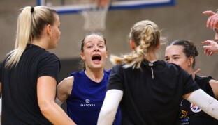 Volejbalistky Šternberka skončily na turnaji v Prostějově třetí