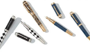 Fanoušci Queen si přijdou na své. Doplňky prodává i Helvetia