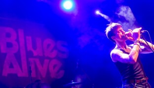 Ve vyprodaném Domě kultury v Šumperku začal festival Blues Alive