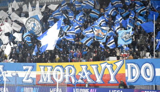 Crystal Palace nebo Lausanne, Sigmu čeká play-off