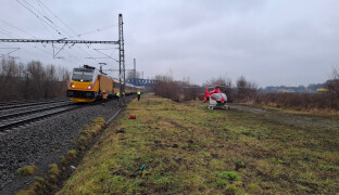 AKTUÁLNĚ: Na Přerovsku srazil RegioJet člověka. Letěl pro něj vrtulník