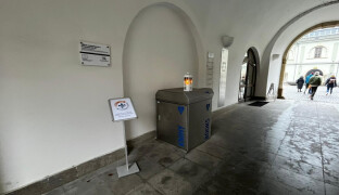 Betlémské světlo jede tramvají. Kde zapálit svíčku?