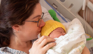 Narodil se v den zimního slunovratu. V Olomouci mají první miminko po nejdelší noci