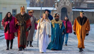 Tříkrálová sbírka 2026 se blíží, v olomoucké arcidiecézi ji zahájí požehnání koledníků