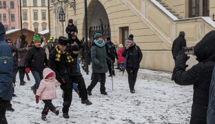 Jako John Cleese. Olomoucí projde pochod švihlé chůze
