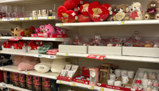 Valentýn za dveřmi. Průvodce pro zamilované, nezadané i chronické odmítače